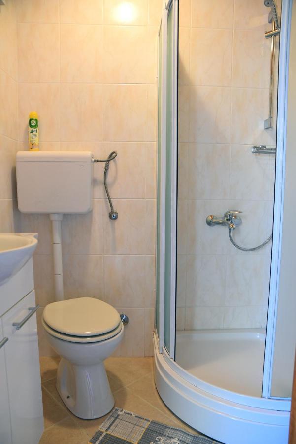 Apartment Anamarija Valun Luaran gambar