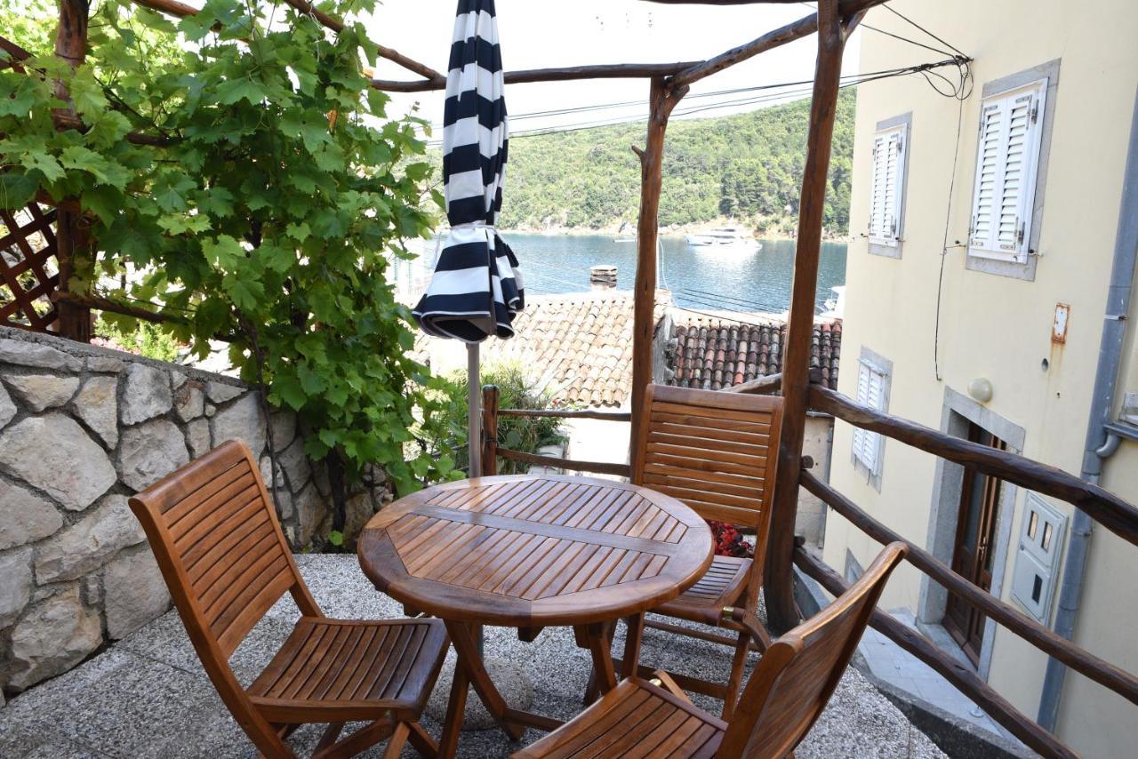 Apartment Anamarija Valun Luaran gambar