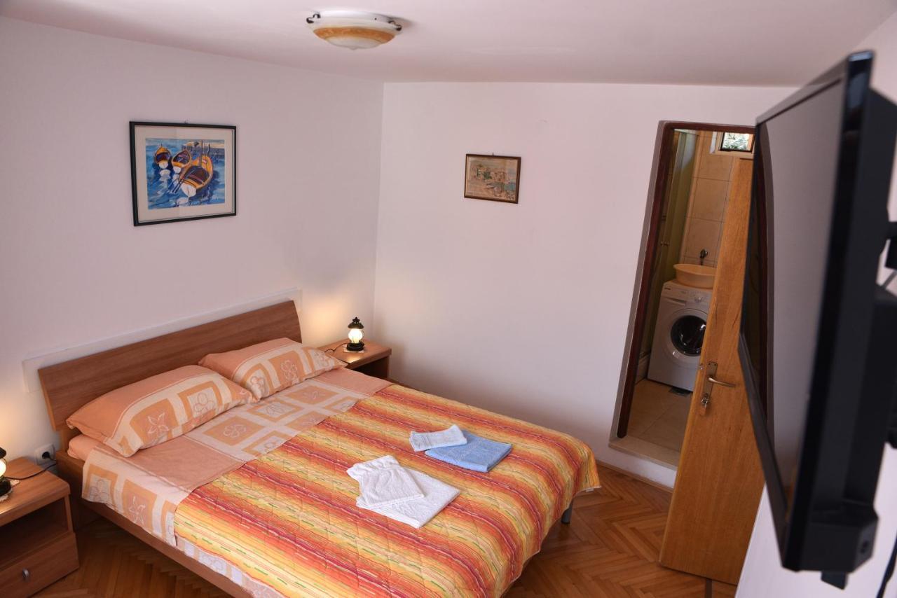 Apartment Anamarija Valun Luaran gambar